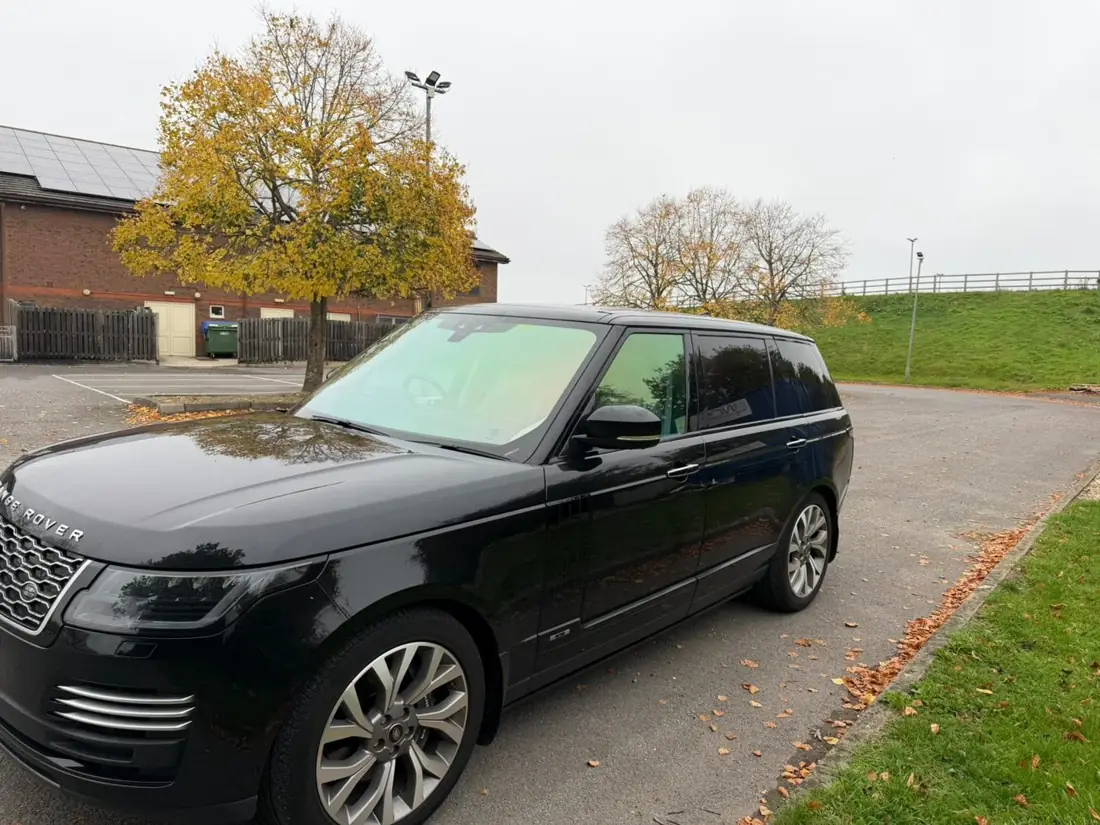 Range Rover · Neptune Mirage Green