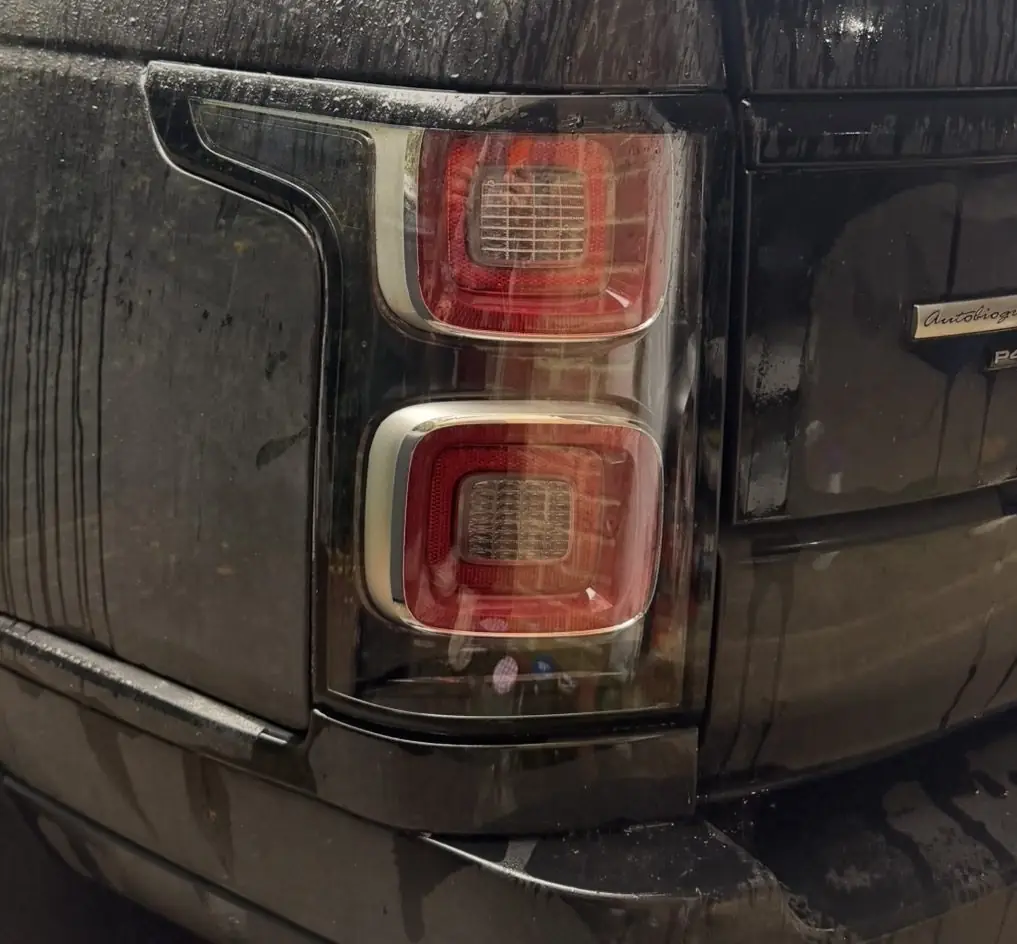 Tail light tint