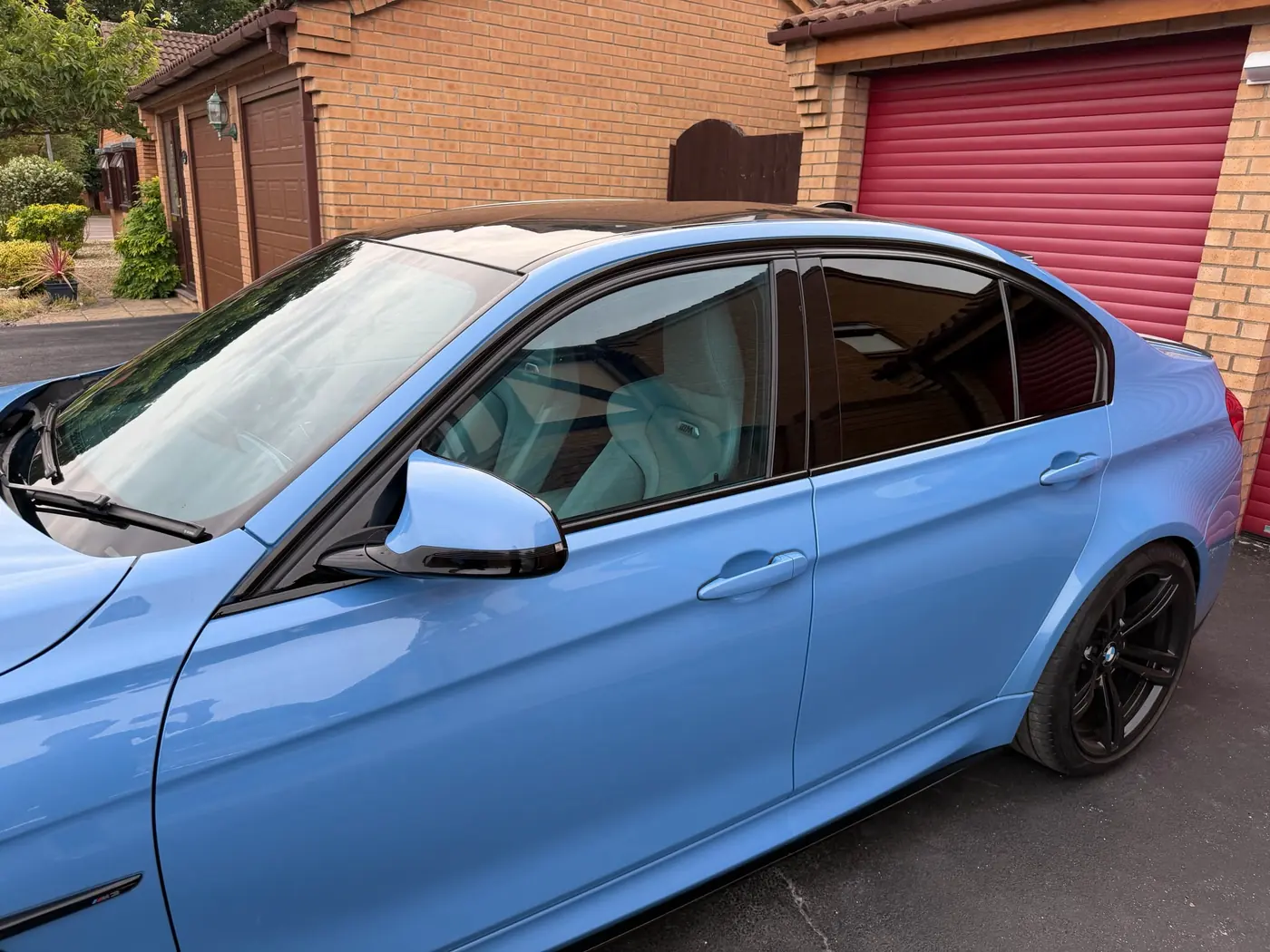 BMW · side glass