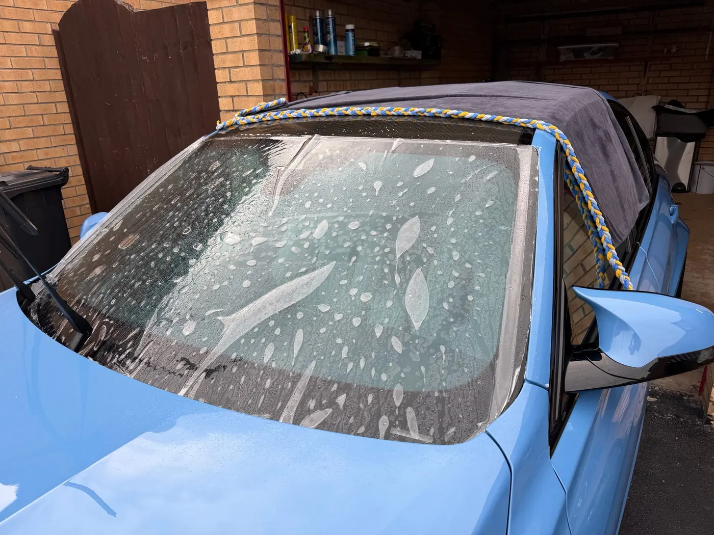 BMW · windscreen film going on