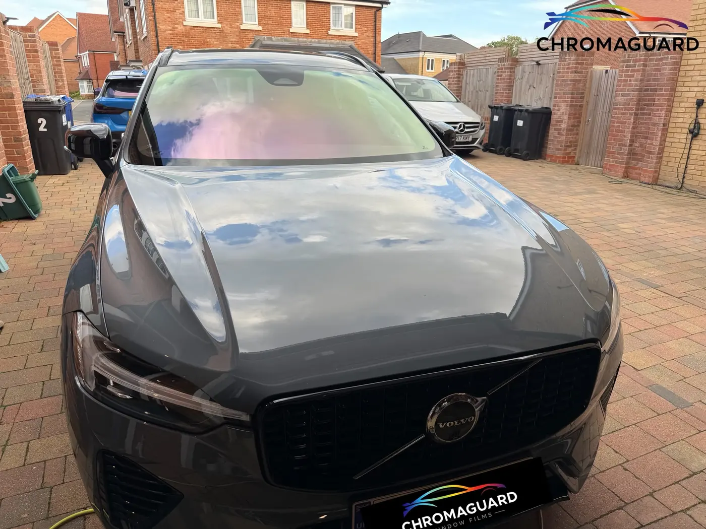 Volvo with a chameleon windscreen