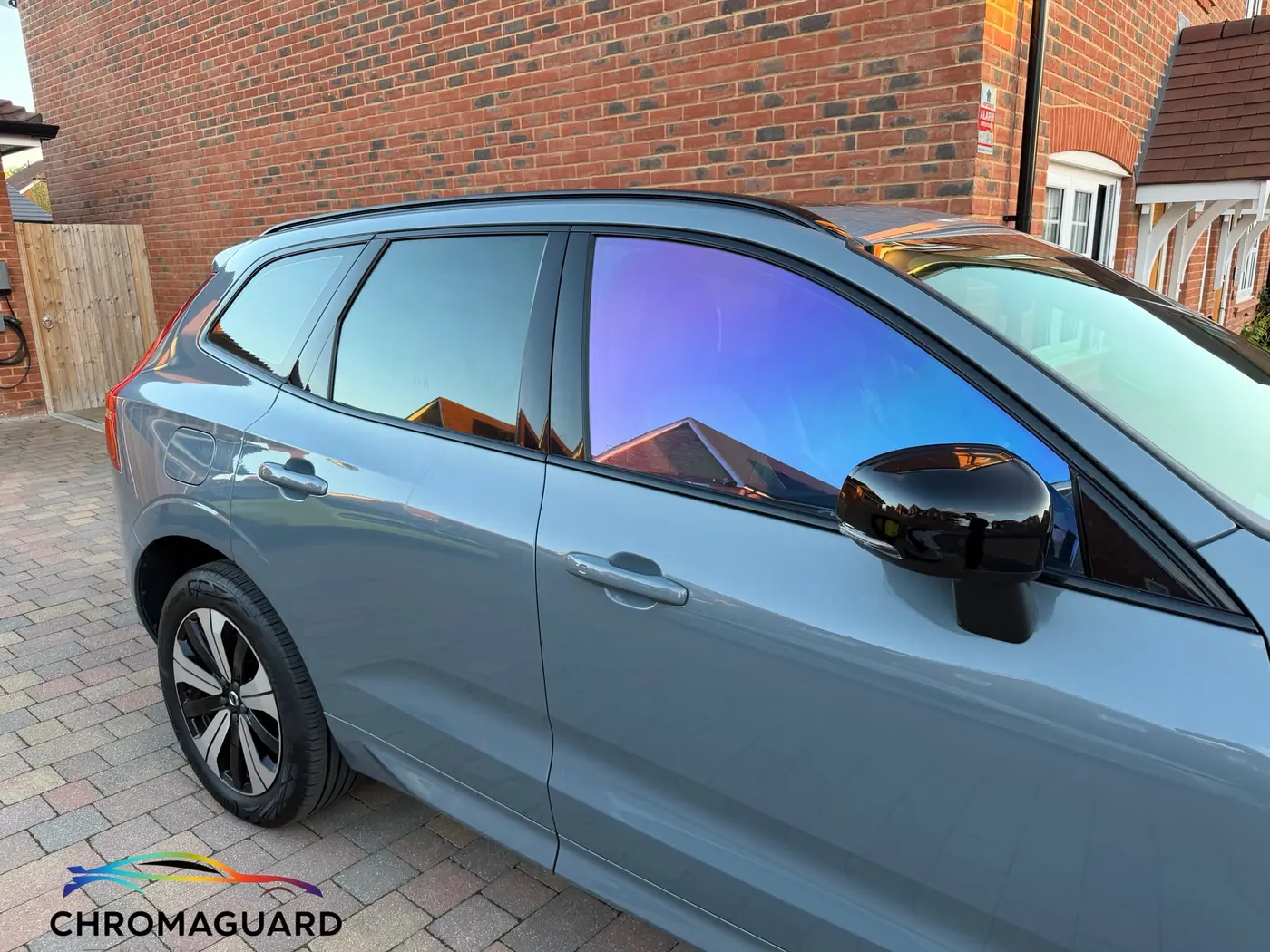 Volvo · chameleon front glass